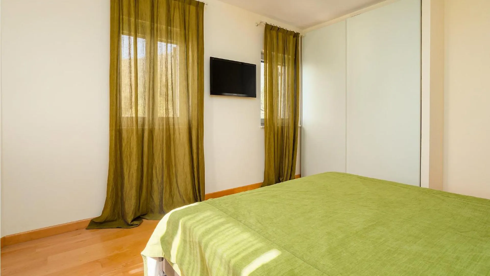 4 Bedroom Lovely Apartment In Mošćenička Draga
