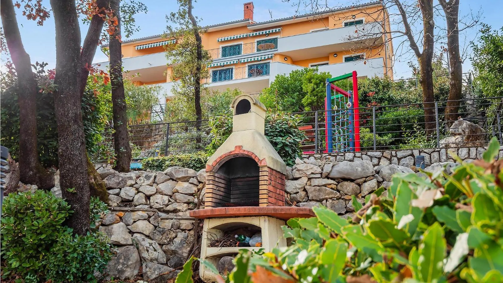 4 Bedroom Lovely Apartment In Mošćenička Draga
