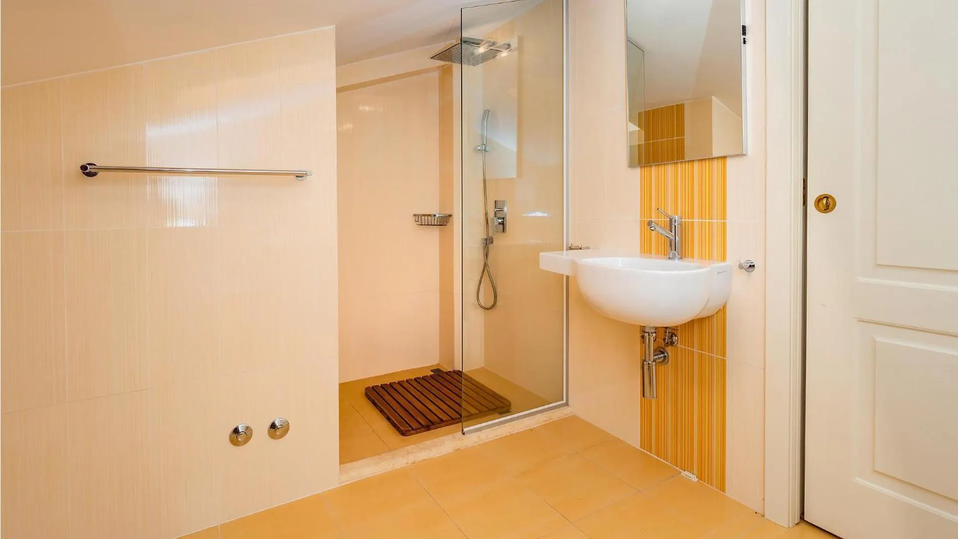 4 Bedroom Lovely Apartment In Mošćenička Draga