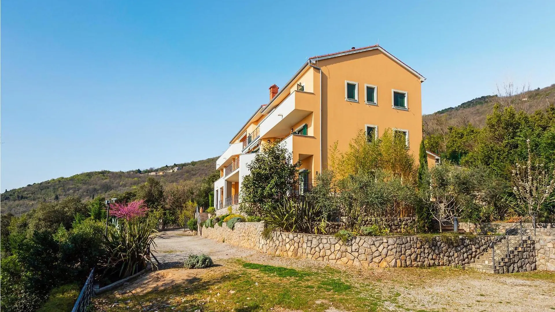 4 Bedroom Lovely Apartment In Mošćenička Draga